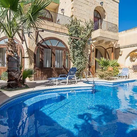 4 Bedroom Farmhouse With Private Pool Zebbug  Exterior photo