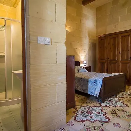 4 Bedroom Farmhouse With Private Pool Zebbug  Exterior photo