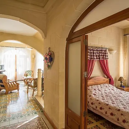 4 Bedroom Farmhouse With Private Pool Zebbug  Exterior photo